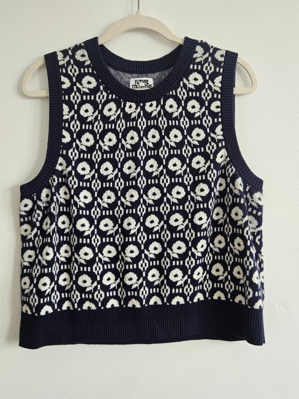 Future Collective Reese Blutstein L Large Sweater Vest Blue White Floral